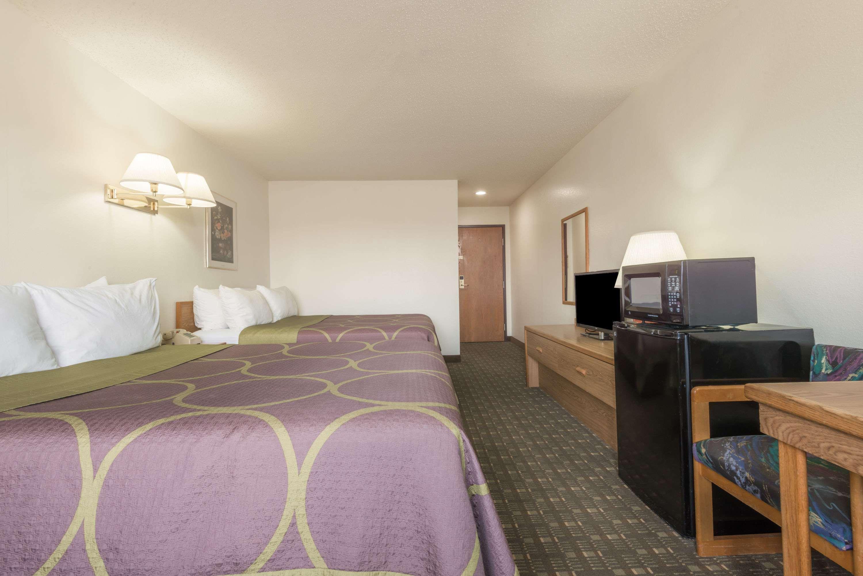 Super 8 By Wyndham Florence Co Экстерьер фото