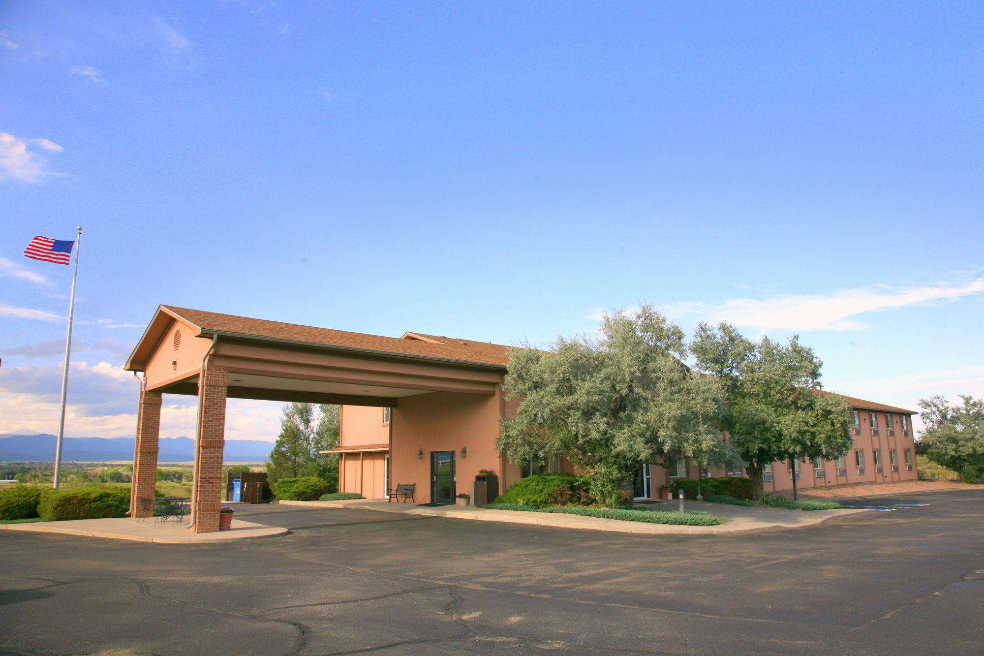 Super 8 By Wyndham Florence Co Экстерьер фото